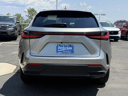 Used 2024 Lexus NX 250 FWD image 6
