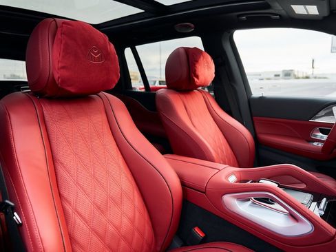 Used 2026 Mercedes-Benz Maybach GLS 600 4MATIC image 49