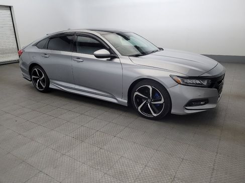 Used 2019 Honda Accord Sport image 11