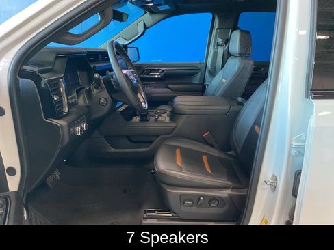 Used 2024 GMC Sierra 1500 AT4 w/ Technology Package AWD/4WD image 10