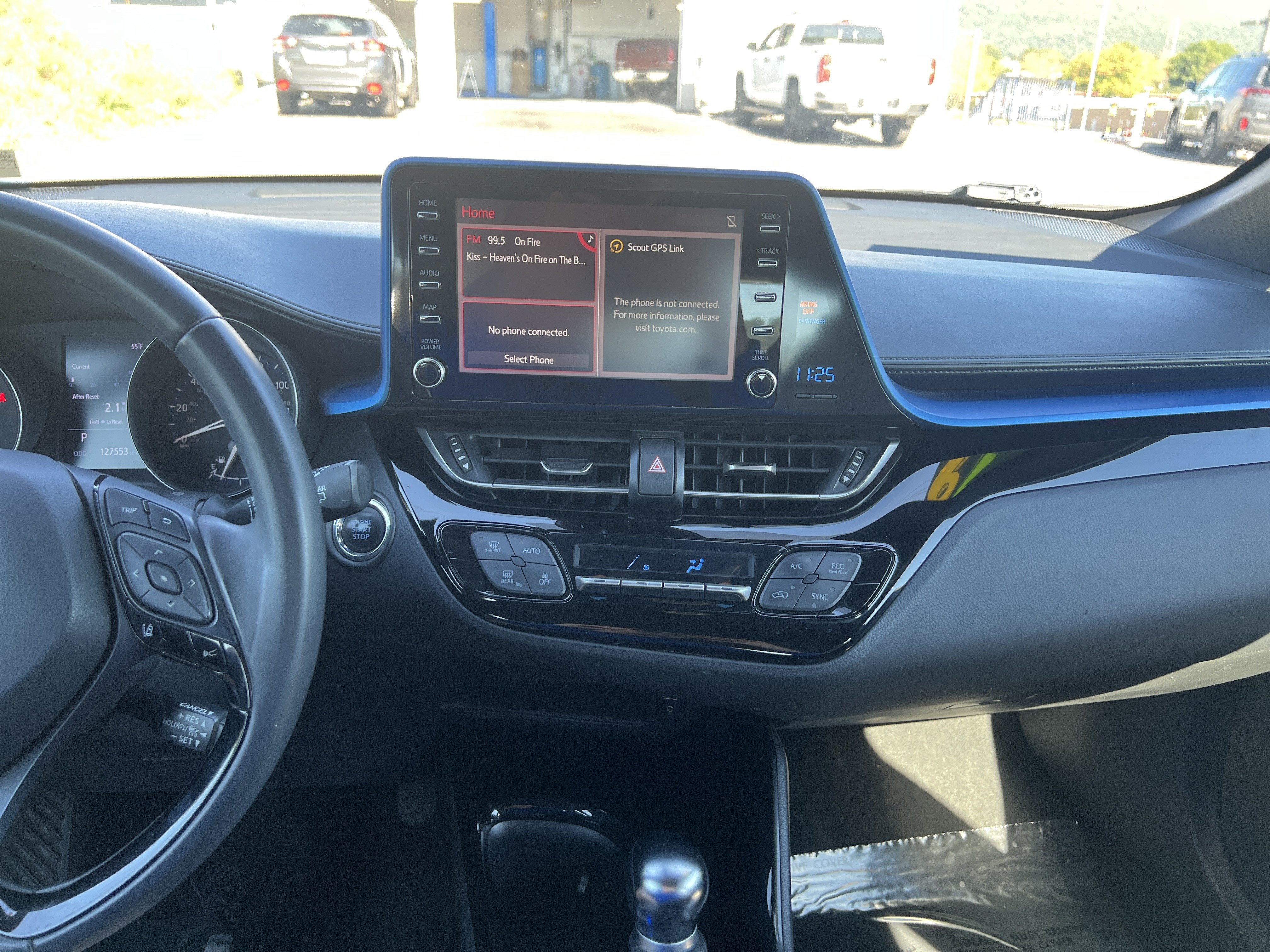 Used 2019 Toyota C-HR XLE FWD image 25