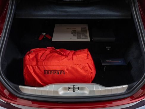 Certified 2019 Ferrari GTC4Lusso T RWD image 61