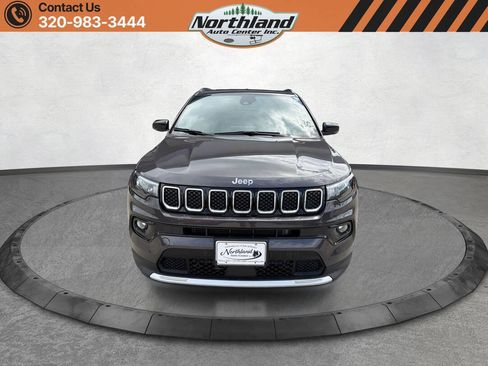 Used 2023 Jeep Compass Limited AWD/4WD image 2