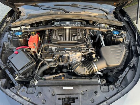 Used 2021 Chevrolet Camaro ZL1 RWD image 29