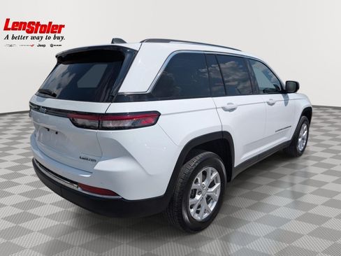 Used 2023 Jeep Grand Cherokee Limited AWD/4WD image 5