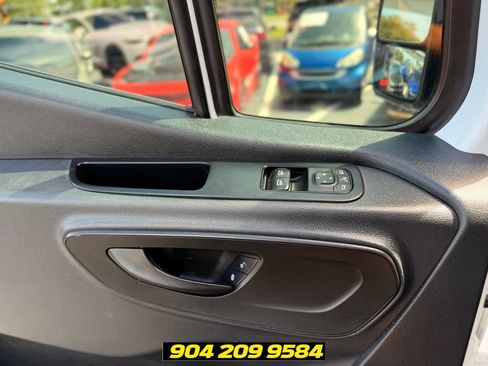 Used 2019 Mercedes-Benz Sprinter 2500 image 15