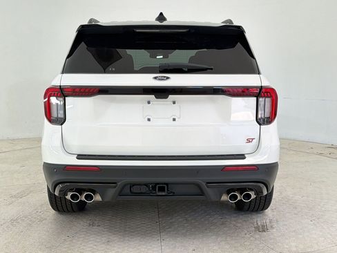 Used 2025 Ford Explorer ST AWD/4WD image 10