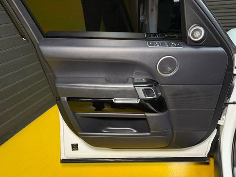 Used 2016 Land Rover Range Rover HSE image 37