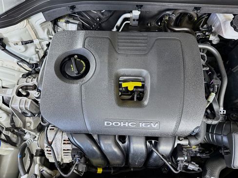 Used 2018 Hyundai Elantra SEL image 38