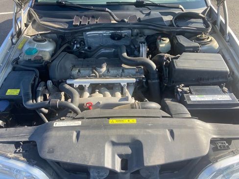 Used 2004 Volvo C70 HT image 13