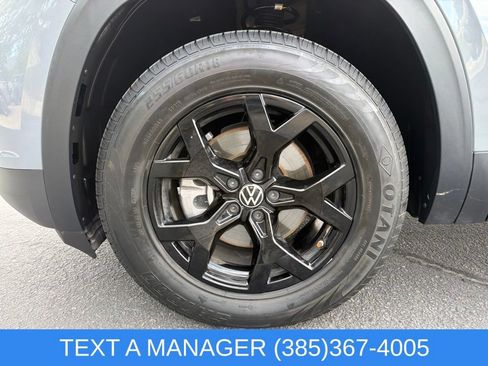 Used 2024 Volkswagen Atlas Peak Edition SEL AWD/4WD image 8