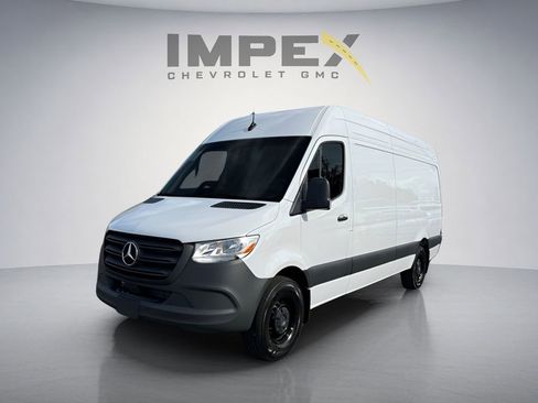 Used 2025 Mercedes-Benz Sprinter 2500 image 1