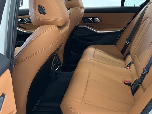 Used 2025 BMW 330i xDrive Sedan w/ Premium Package image 31