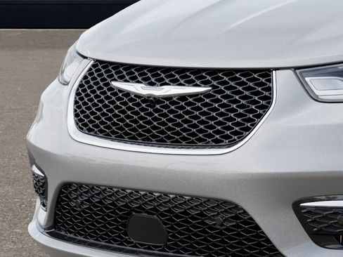 New 2026 Chrysler Pacifica Select image 11