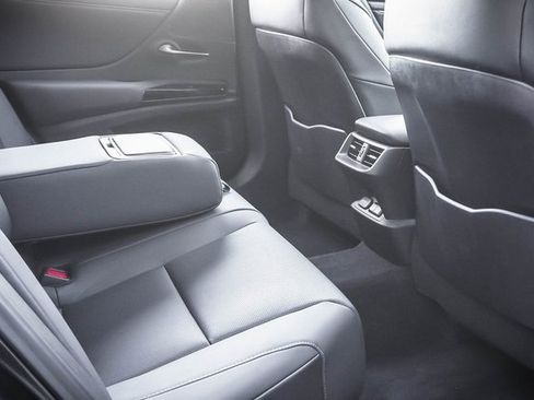 Certified 2024 Lexus ES 350 w/ Premium Package image 24