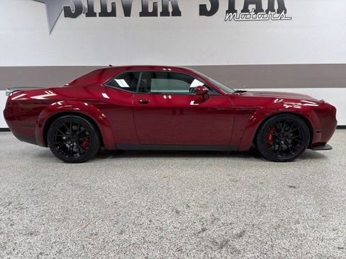 Used 2018 Dodge Challenger SRT Hellcat image 40