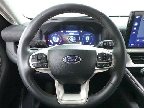 Certified 2025 Ford Explorer Active AWD/4WD image 14
