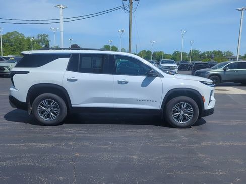Certified 2025 Chevrolet Traverse LT w/ Driver Confidence Package AWD/4WD image 13