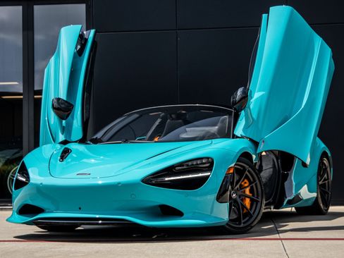 Used 2024 McLaren 750S Spider image 2