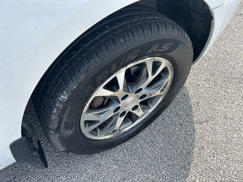 Used 2014 Kia Sedona EX w/ Navigation Package image 22