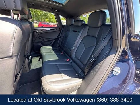 Used 2023 Porsche Macan AWD/4WD image 11