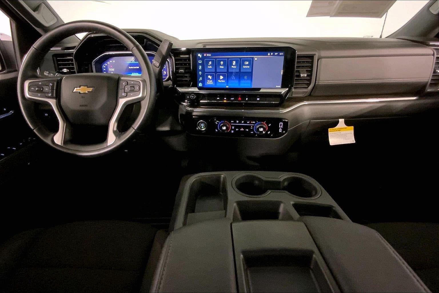 Used 2024 Chevrolet Silverado 1500 LT AWD/4WD image 15