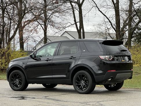 Used 2018 Land Rover Discovery Sport HSE image 3