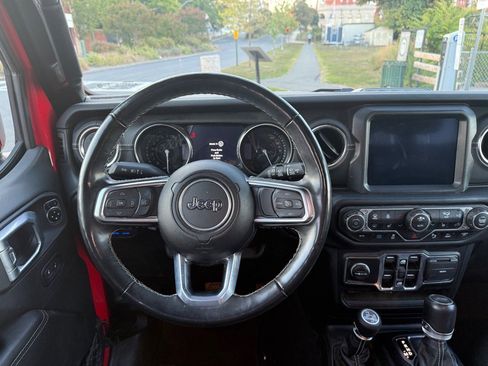 Used 2023 Jeep Wrangler Unlimited Sahara w/ Cold Weather Group image 21