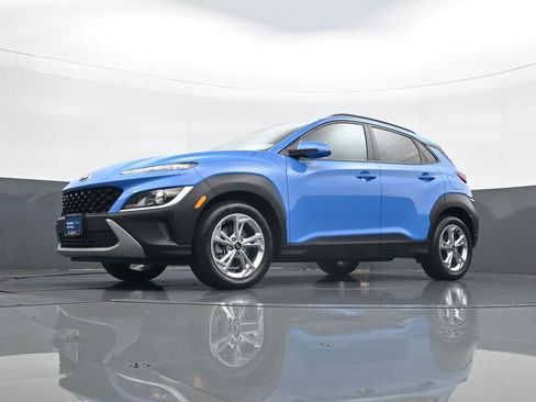 Certified 2022 Hyundai Kona SEL w/ Convenience Package image 21