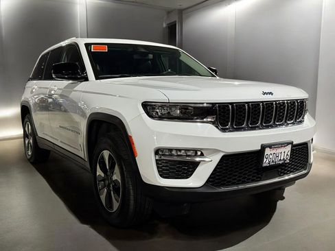 Used 2023 Jeep Grand Cherokee 4WD 4xe image 15