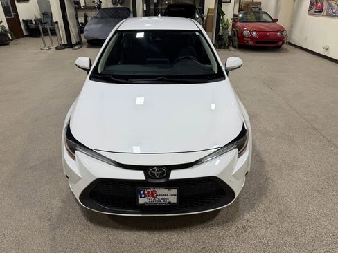 Used 2021 Toyota Corolla LE w/ Carpet Mat Package (TMS) image 11