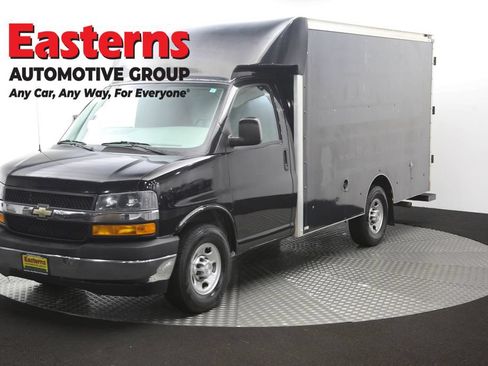 Used 2017 Chevrolet Express 3500 RWD image 52