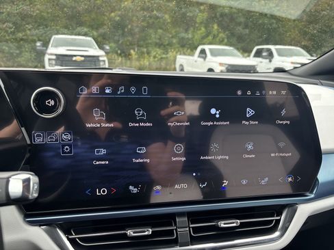 New 2026 Chevrolet Equinox EV LT image 19