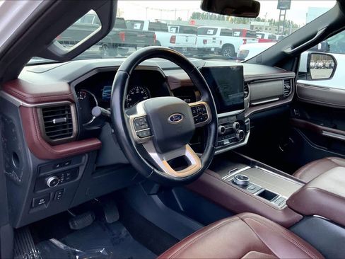 Used 2022 Ford Expedition Max Limited image 16