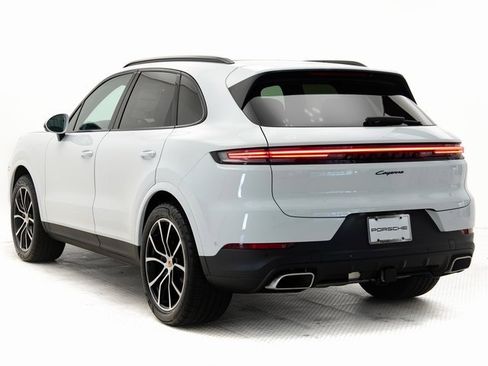 New 2025 Porsche Cayenne image 3