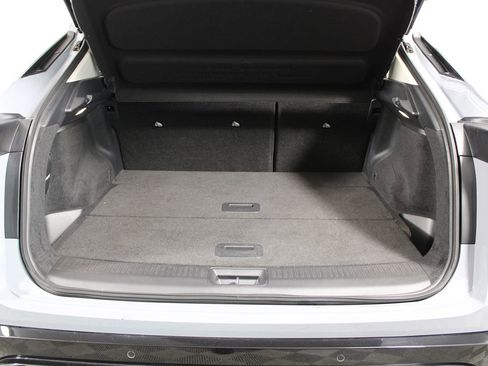 Used 2024 Nissan Ariya FWD image 27