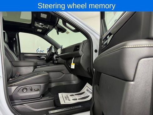 New 2026 Chevrolet Suburban Premier w/ Sun And Tow Package AWD/4WD image 16