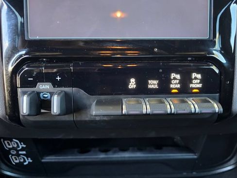Certified 2025 RAM 2500 Big Horn AWD/4WD image 14