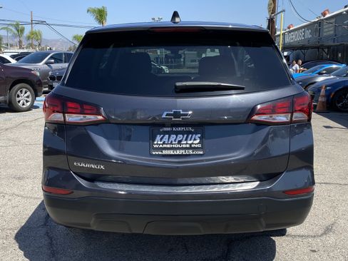 Used 2022 Chevrolet Equinox LS w/ LPO, Chrome Package FWD image 7