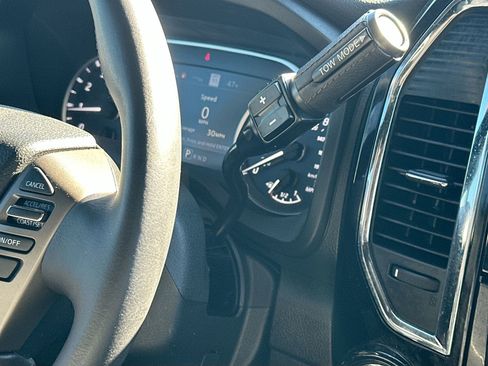 Used 2024 Nissan Titan Platinum Reserve w/ Moonroof Package image 20