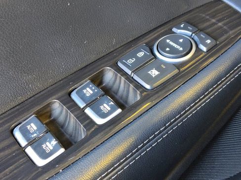 Used 2019 Kia Sorento S FWD image 27
