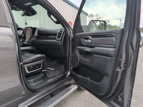 Used 2021 RAM 1500 Laramie w/ Sport Appearance Package AWD/4WD image 9