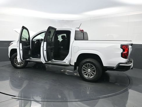 Used 2024 Chevrolet Colorado LT w/ LT Convenience Package image 36