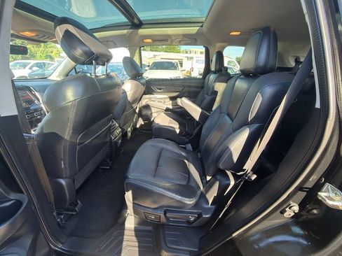 Used 2020 Subaru Ascent Limited w/ Technology Package AWD/4WD image 7