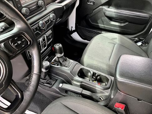 Used 2018 Jeep Wrangler Unlimited Sport S image 12