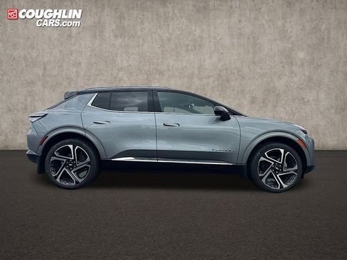 New 2025 Chevrolet Equinox EV LT image 9