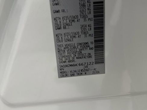 Used 2017 Nissan Pathfinder Platinum image 38