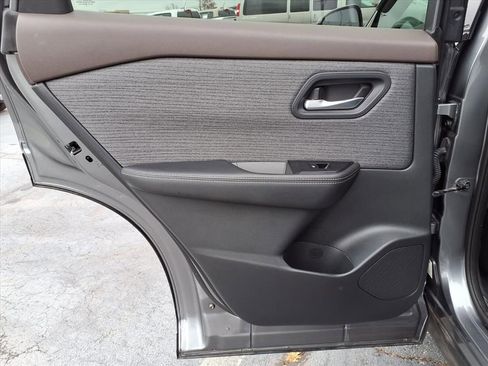 Used 2021 Nissan Rogue SV image 20