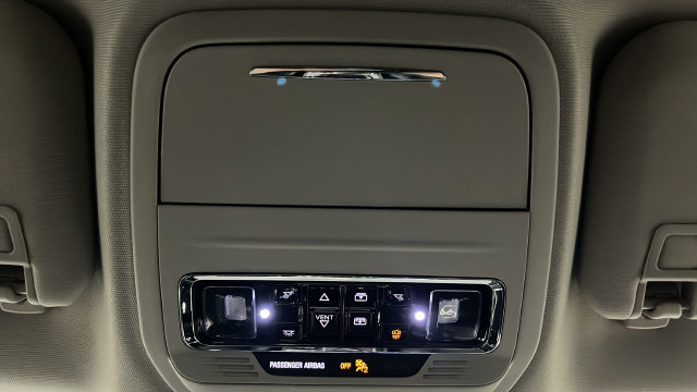 Used 2025 Lincoln Corsair Grand Touring AWD/4WD image 34