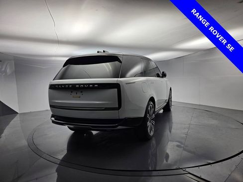 Used 2024 Land Rover Range Rover SE image 10